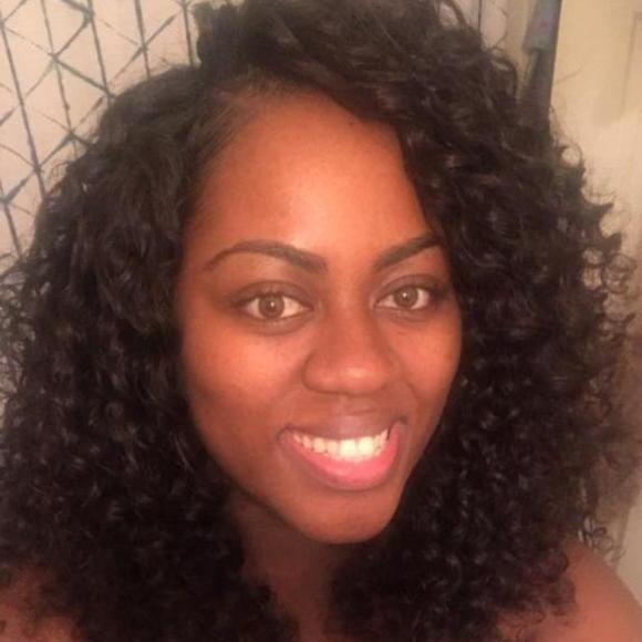 Meet your Posher, Nikeisha - Picture 1 of 1